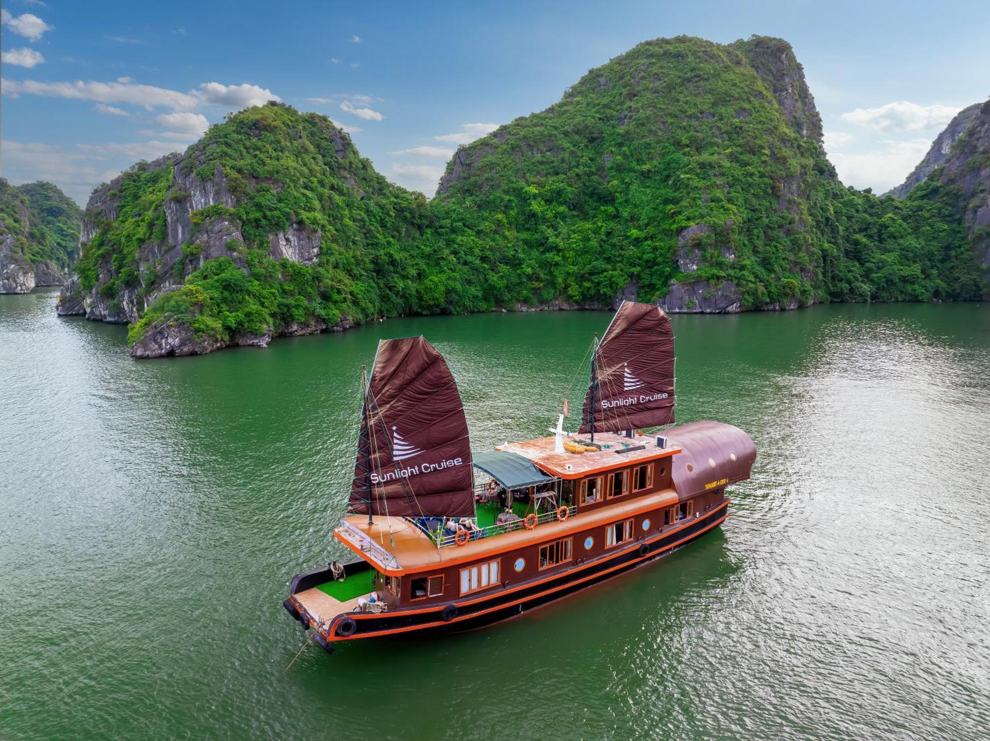 Sunlight Boutique Cruise - Cat Ba Island 호텔 하롱 외부 사진